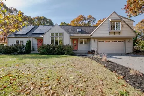 2 Woodvue Cir, Sandwich, MA 02644