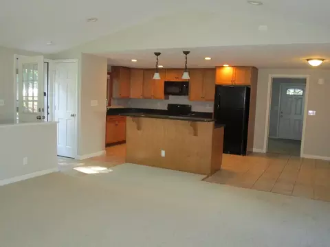 Living - 25 Barrows Rd, Worcester, MA 01609 photo 4 of 5