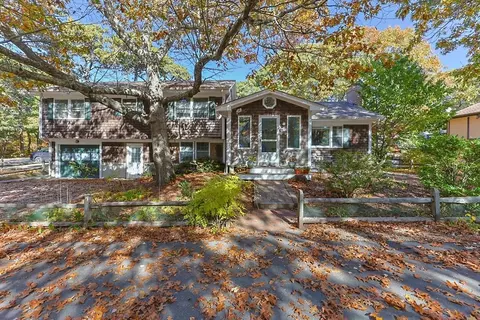 21 Nelson Ave UNIT A, Provincetown, MA 02657