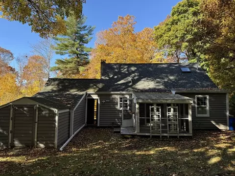 Exterior - 5 Westview Rd, Worcester, MA 01602 photo 5 of 8