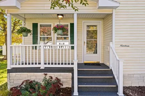 19 Robert Rd, Plainville, MA 02762