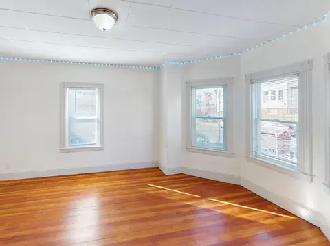 65 Foster St, Everett, MA 02149 photo 5