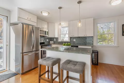 Kitchen - 6 Beth Rd, Franklin, MA 02038 photo 5 of 7
