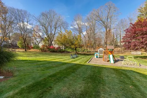 Exterior - 6 Beth Rd, Franklin, MA 02038 photo 8 of 9