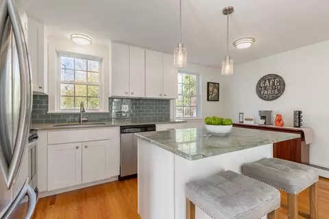 Kitchen - 6 Beth Rd, Franklin, MA 02038 photo 6 of 7