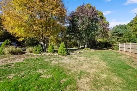 Exterior - 737 Old Barnstable Rd, Mashpee, MA 02649 photo 2 of 4