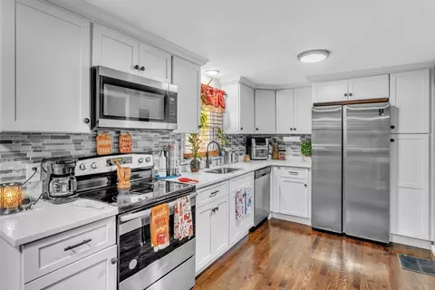 56 Winding Ln, Springfield, MA 01118 photo 8