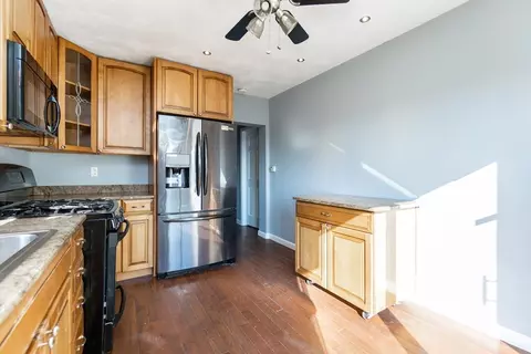 23 Irving St, Everett, MA 02149 photo 6