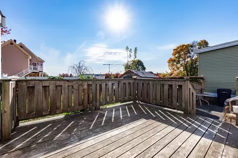23 Irving St, Everett, MA 02149 photo 3