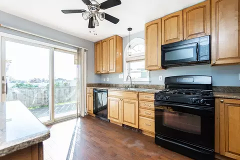 23 Irving St, Everett, MA 02149 photo 7