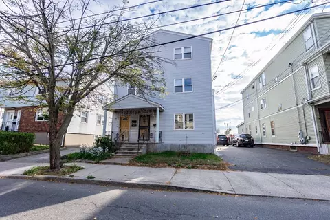 23 Irving St, Everett, MA 02149 photo 2