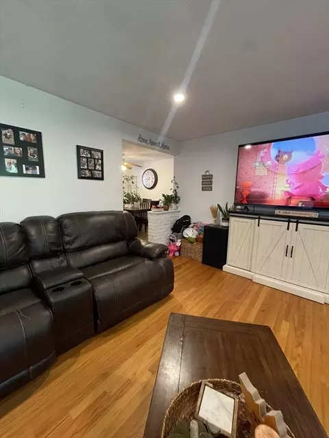 19 Oneida Ave, Worcester, MA 01606 photo 4