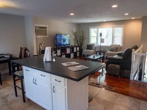 122 Glen Ave, Brockton, MA 02301