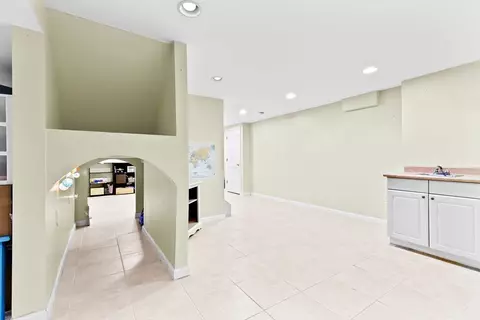 Entry Way - 36 Foundry Rd, Sharon, MA 02067 photo 3 of 4