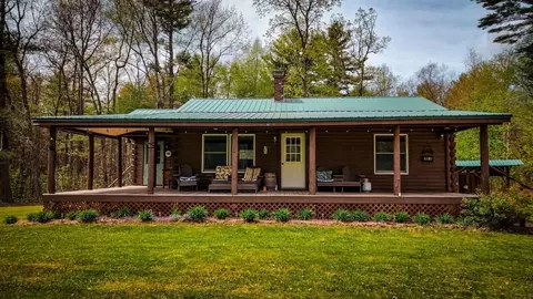 769 North Rd, Hardwick, MA 01037