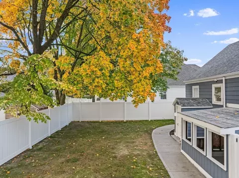 407 Stetson St, Fall River, MA 02720 photo 8