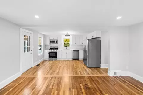 407 Stetson St, Fall River, MA 02720 photo 10