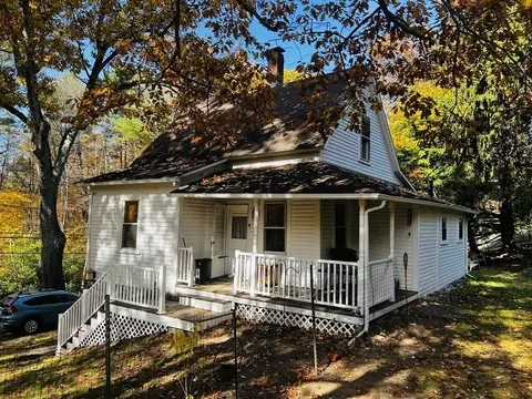 4 Hastings Rd, Spencer, MA 01562