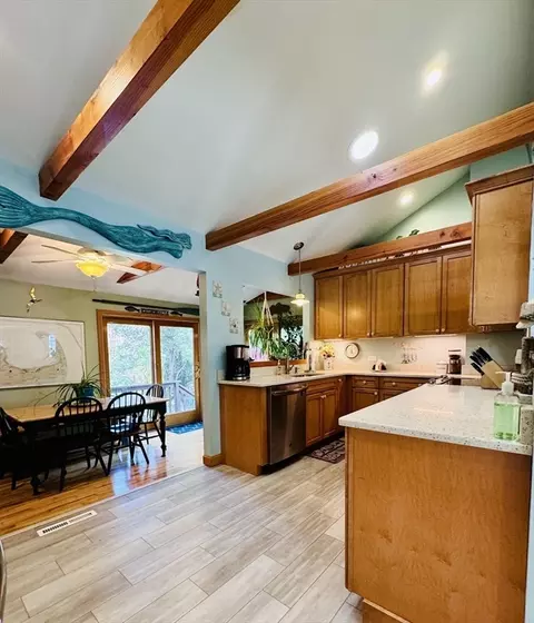 19 Summer St, Bourne, MA 02532 photo 5