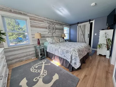 19 Summer St, Bourne, MA 02532 photo 9