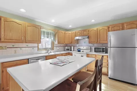 Kitchen - 8 Bumpy Ln, Methuen, MA 01844 photo 1 of 5