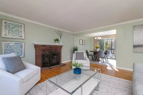121 Elderberry Cir, Abington, MA 02351