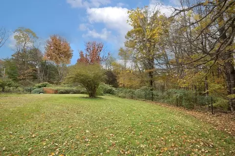 54 S Union St, Plainfield, MA 01070 photo 4