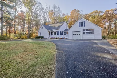 225 State St, Belchertown, MA 01007