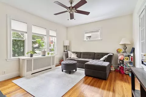 18 Saint Peter St, Boston, MA 02130