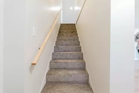 Entry Way - 28 Thompson Rd, Webster, MA 01570 photo 3 of 3