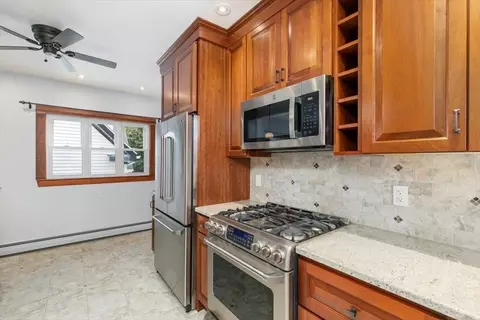 28 Hillside Ave, Everett, MA 02149 photo 6