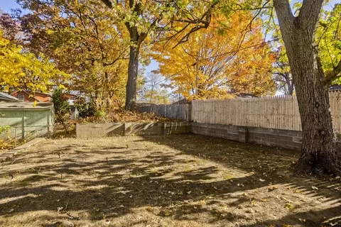 37 Wilber St, Springfield, MA 01104 photo 3