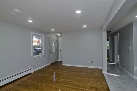 37 Wilber St, Springfield, MA 01104 photo 11