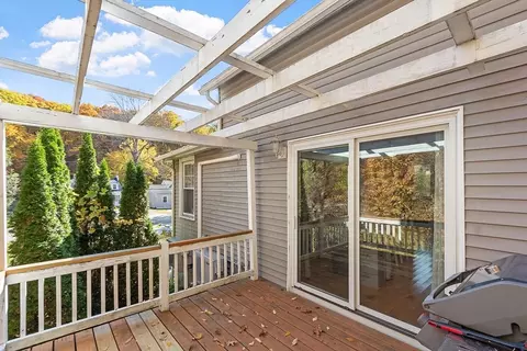 Exterior - 66 Dawson Rd, Worcester, MA 01602 photo 9 of 10