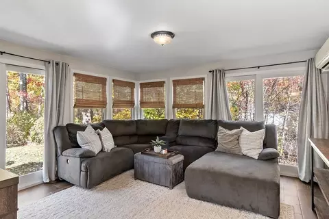 Living - 66 Dawson Rd, Worcester, MA 01602 photo 1 of 2