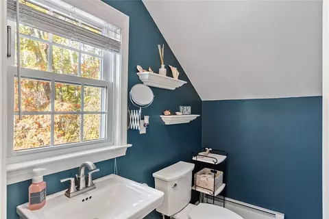 Bath - 66 Dawson Rd, Worcester, MA 01602 photo 3 of 3