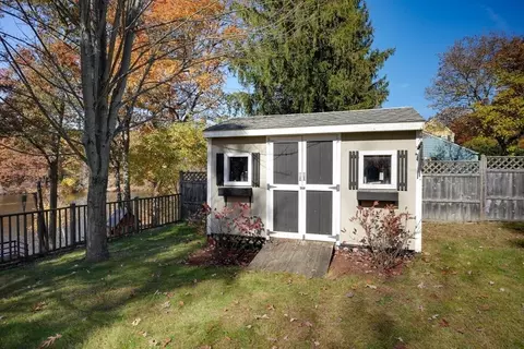 80 Edgewater Dr, Blackstone, MA 01504 photo 33