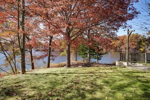80 Edgewater Dr, Blackstone, MA 01504 photo 37