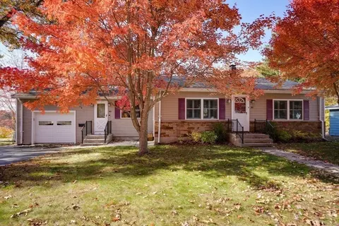 80 Edgewater Dr, Blackstone, MA 01504 photo 3
