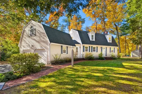 5 Fulton Rd, Andover, MA 01810