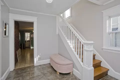 Entry Way - 165 Belvidere St, Springfield, MA 01108 photo 1 of 2