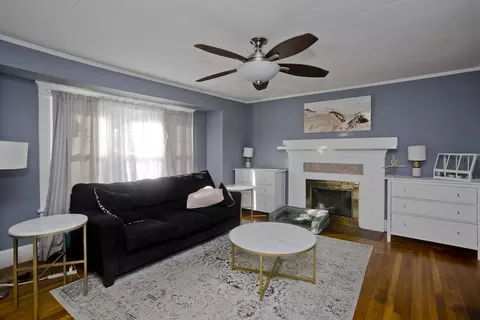 Living - 165 Belvidere St, Springfield, MA 01108 photo 2 of 2
