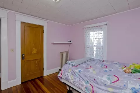 Bedroom - 165 Belvidere St, Springfield, MA 01108 photo 4 of 10