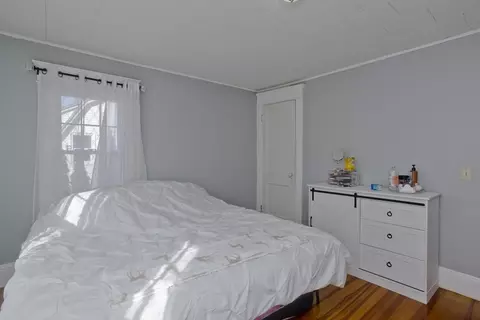 Bedroom - 165 Belvidere St, Springfield, MA 01108 photo 1 of 10