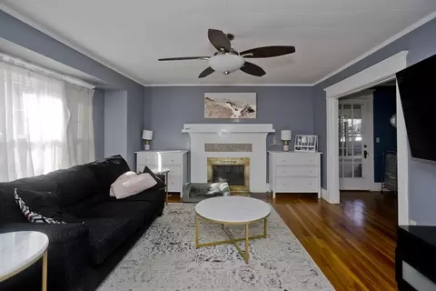Living - 165 Belvidere St, Springfield, MA 01108 photo 1 of 2