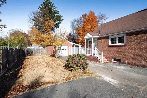 34 Francis St, Springfield, MA 01104 photo 33