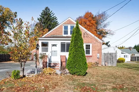 34 Francis St, Springfield, MA 01104 photo 2