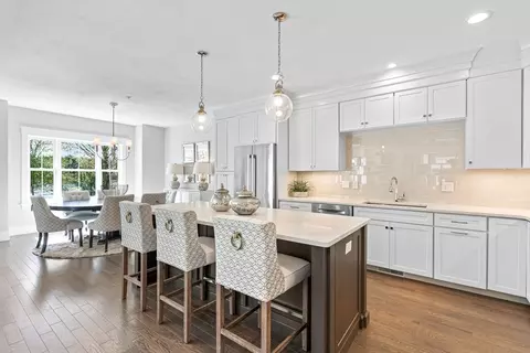 2 Granville Ln #2, Amesbury, MA 01913