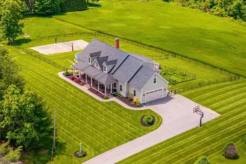 143 Clemence Hill Rd, Southbridge, MA 01550