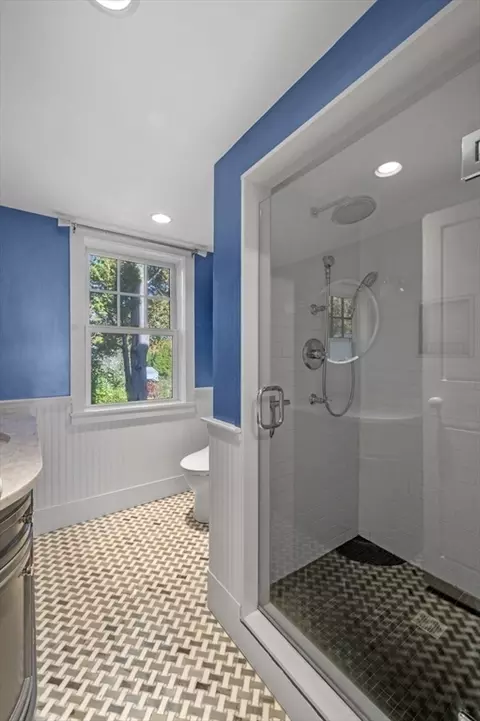 15 Circle St, Marblehead, MA 01945 photo 19